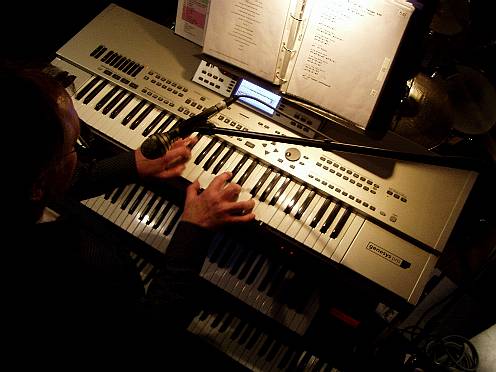 Tiepel an den Keyboards